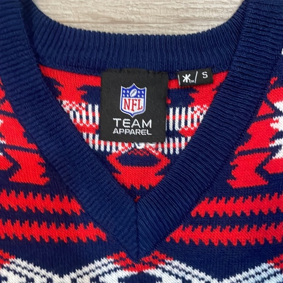 NFL Team Apparel New England Patriots Sweater Vest, Size Small BNWOT - Picture 2 of 4